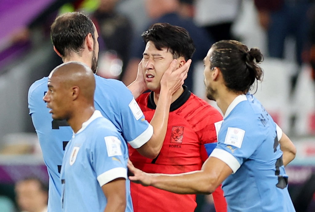 Uruguay 0 - 0 South Korea