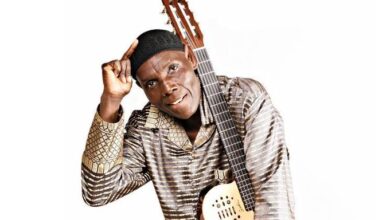 Oliver Mtukudzi