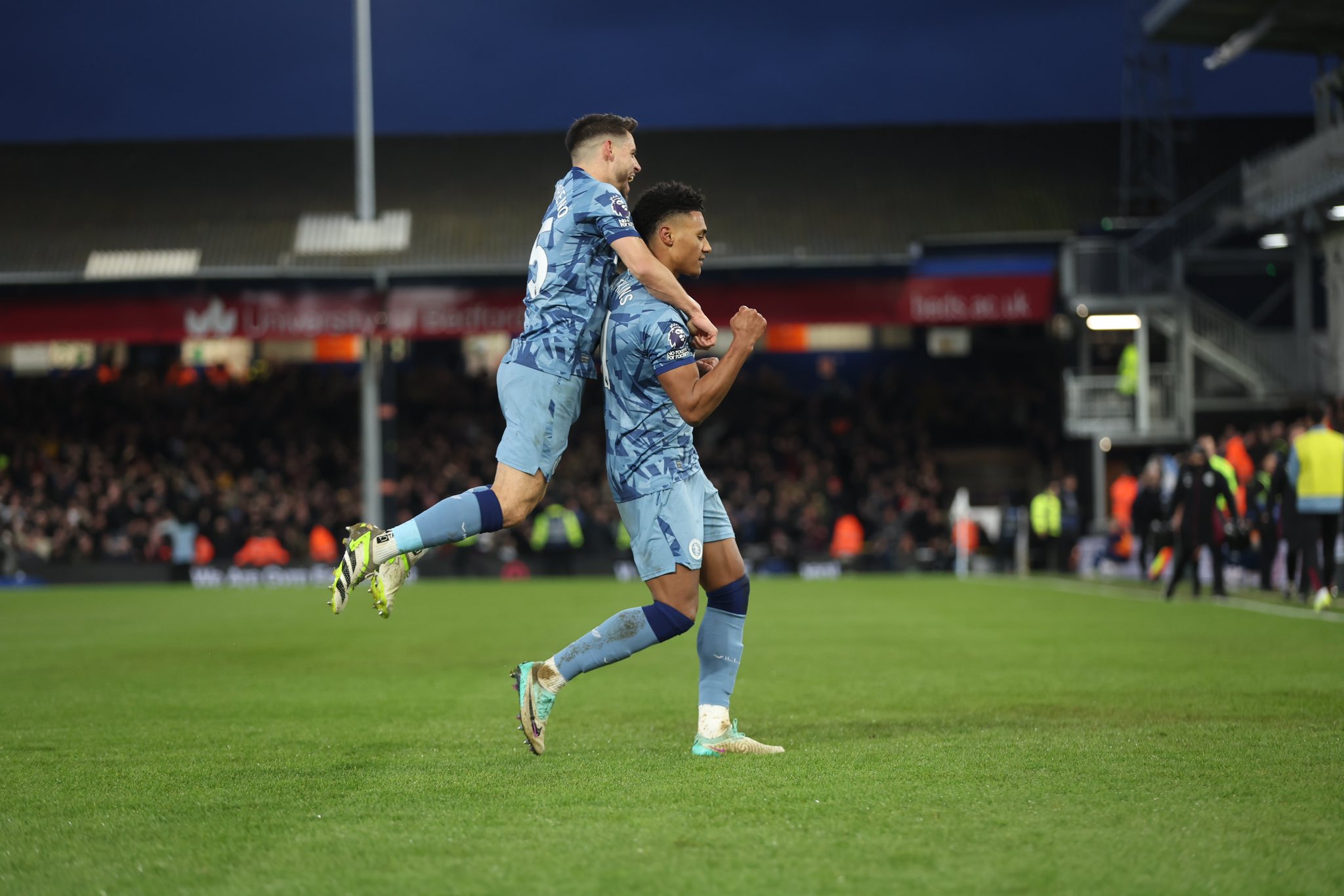 Luton Town 2 - 3 Aston Villa