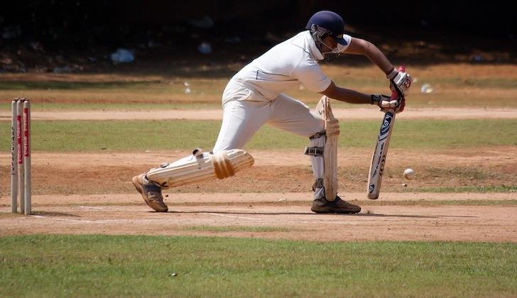 Zimbabwe crushes Kenya