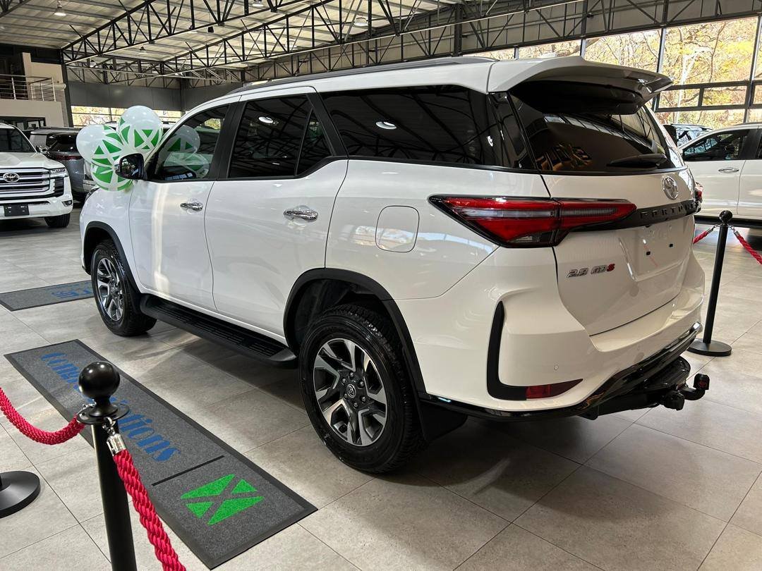 Sunday Mhofu Chidzambwa New car